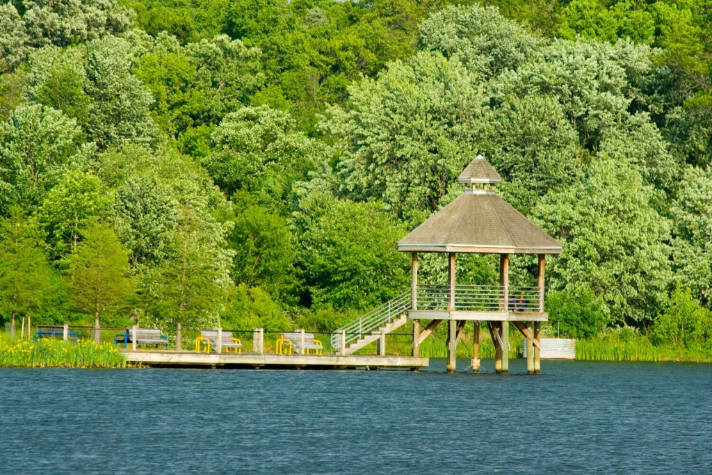 Lake Artemesia - Shutterstock Sharad Kambale